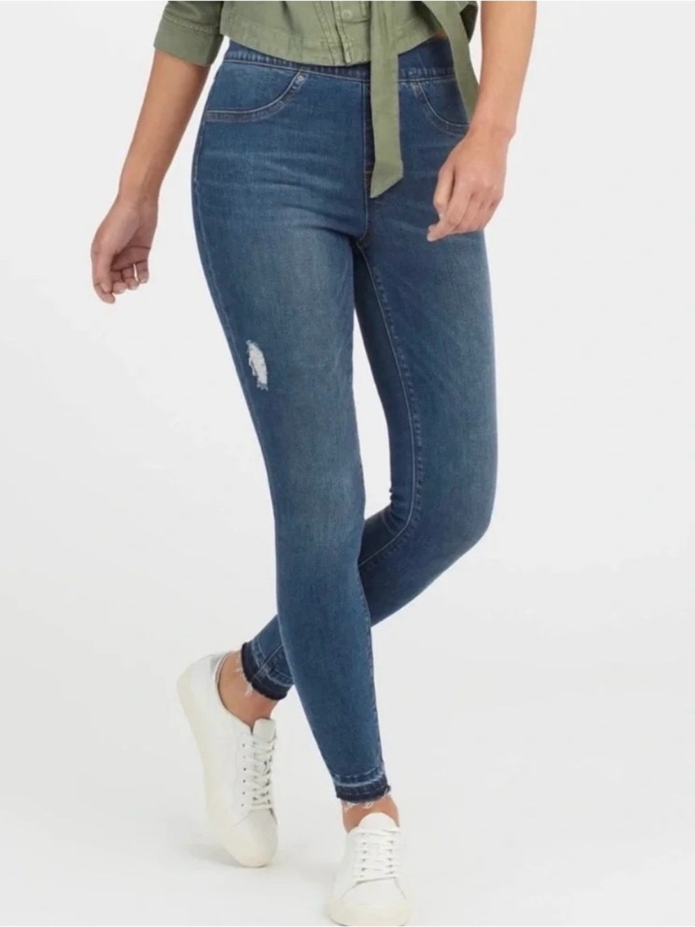 EUC SPANX Distressed Skinny Pull-On Jeans Medium Wash Raw Hem Size M